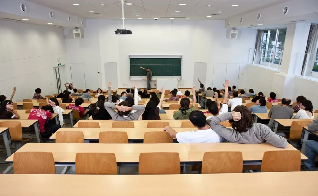 【新潟】15校中13校で定員割れ　地方私立大学は「冬の時代」か　都市部との競争や少子化厳しく、充足率4割の大学も